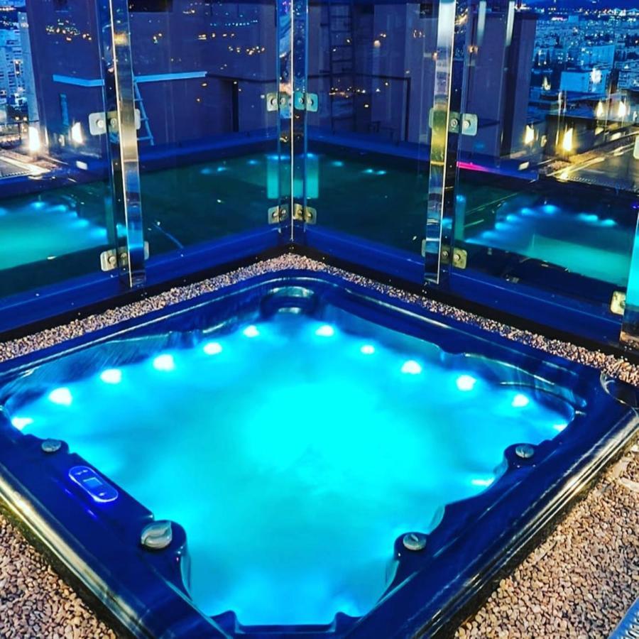 1 Room 60M2 Center Of Obolon Near River Side. With Terrace. 22 Floor Kiev Luaran gambar