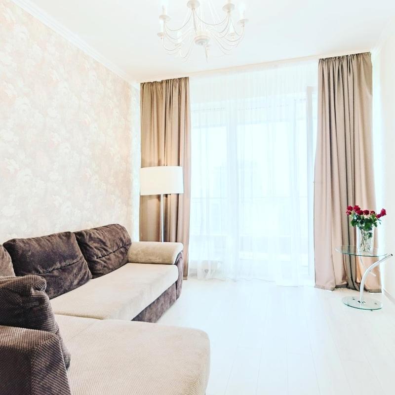 1 Room 60M2 Center Of Obolon Near River Side. With Terrace. 22 Floor Kiev Luaran gambar