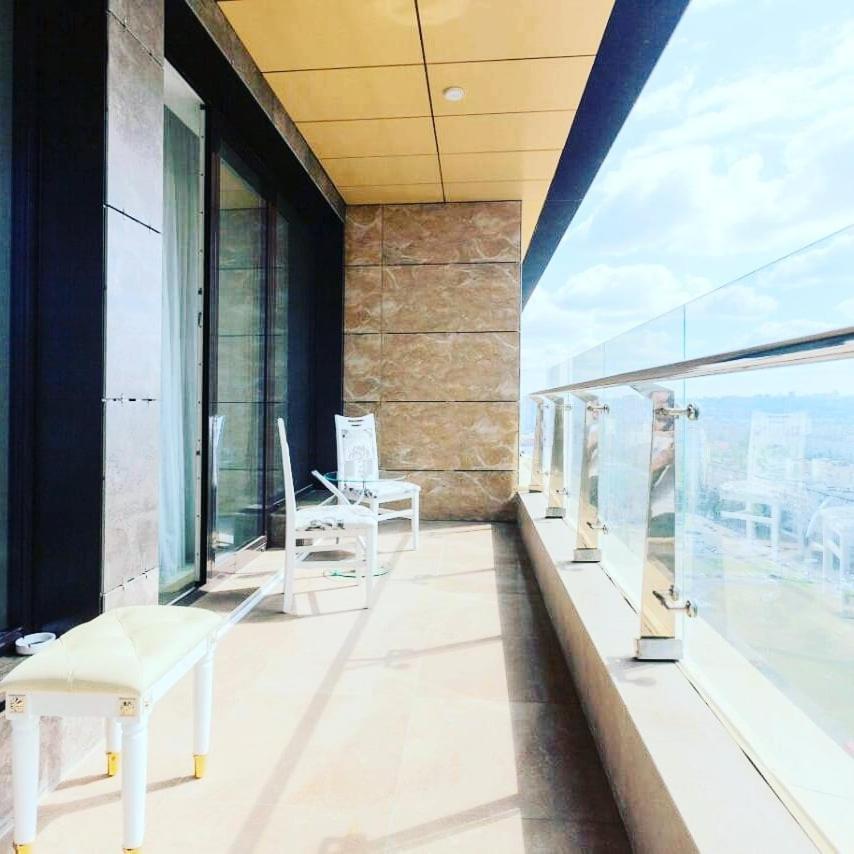 1 Room 60M2 Center Of Obolon Near River Side. With Terrace. 22 Floor Kiev Luaran gambar