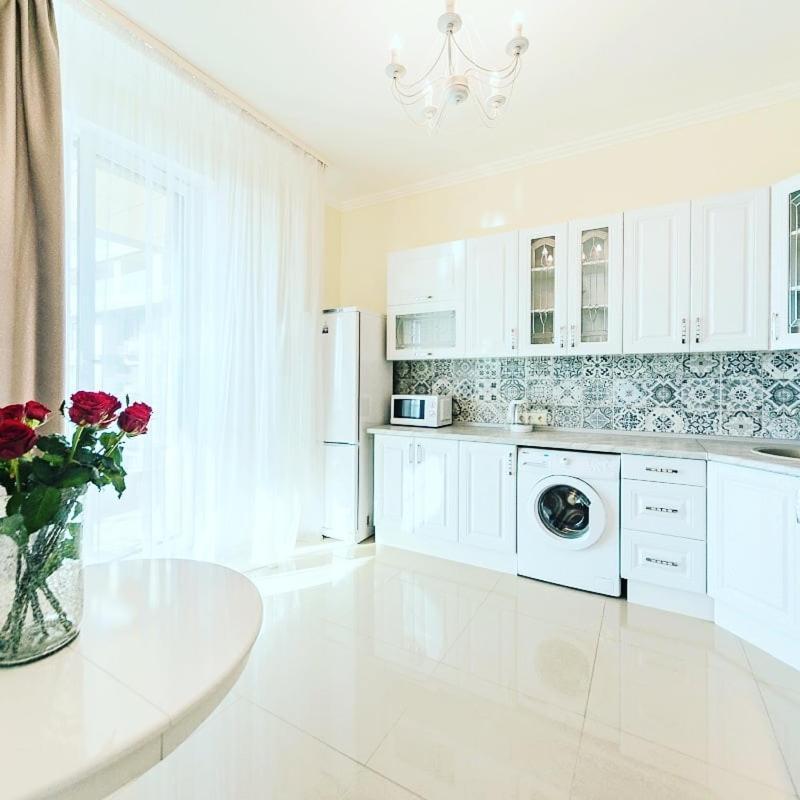 1 Room 60M2 Center Of Obolon Near River Side. With Terrace. 22 Floor Kiev Luaran gambar